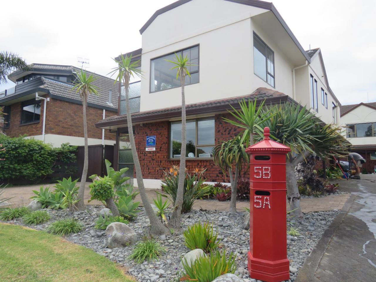 Downtown Mount B And B Mount Maunganui Exterior photo